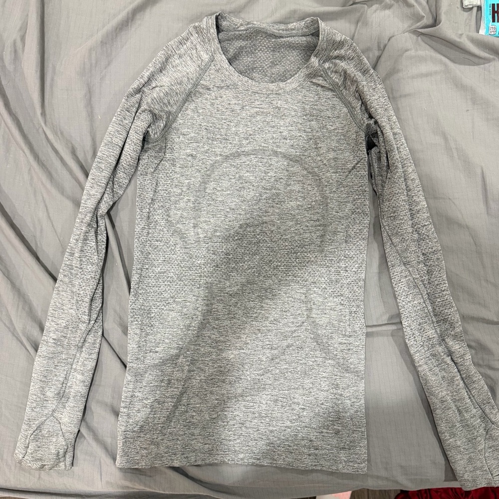 lululemon athletica Heather Gray Long Sleeve Top